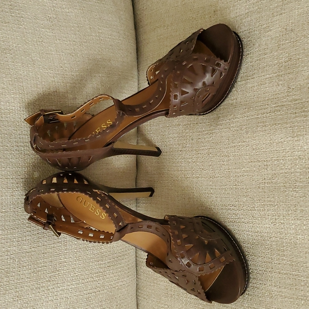 Brown Guess Woman's Heels Size 8.5